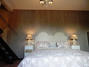 Deluxe suite with pool view