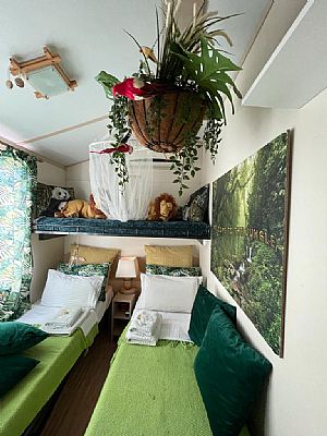 Caravan Garden House